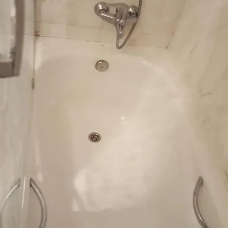 Casa Familiar Mg Πανσιόν *
